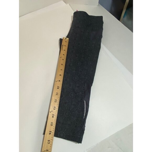 Athleta Gray Cropped Athletic Leggings Pants Back Zipper Pocket Women’s Size XS - Picture 10 of 10